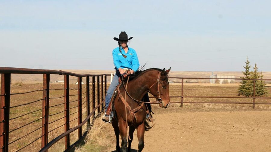 Zion demonstrates hinging to the left, pictured here on 4-year-old The Mighty Favorite. Photo by Case Solomon