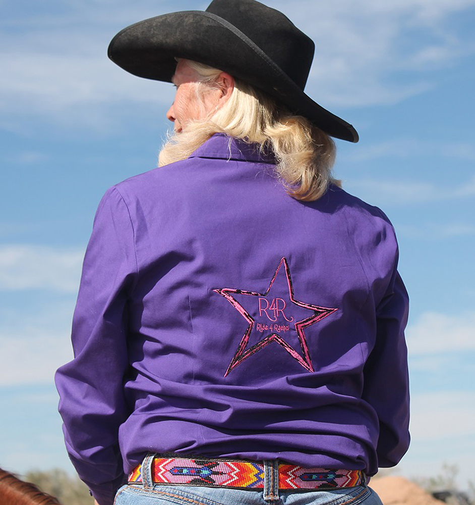 Carter hopes to honor the memory of Rachel Hendrix riding the young cowgirl’s outstanding Blaze Ta Fame in pursuit of an NFR qualification.