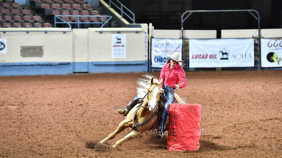 2017AQHAWorld CassieMortonSrBarrels