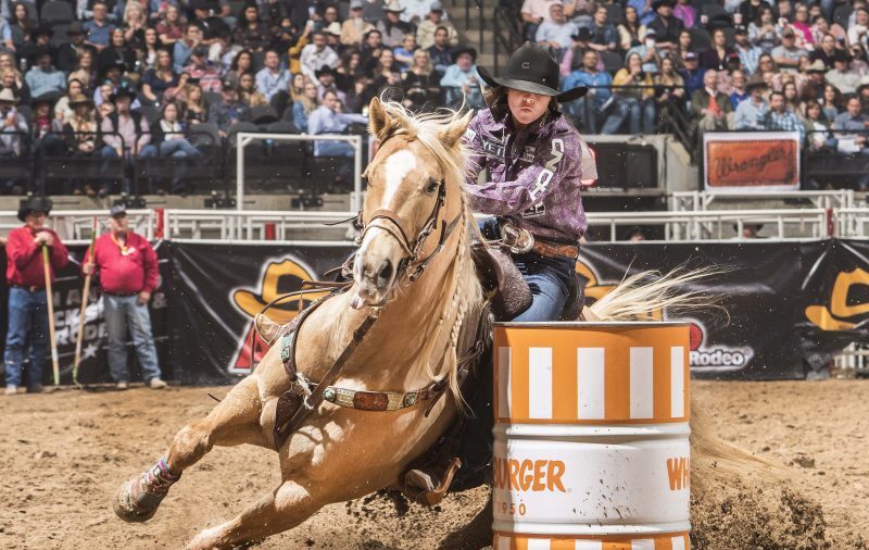 hailey kinsel and sister turning barrel