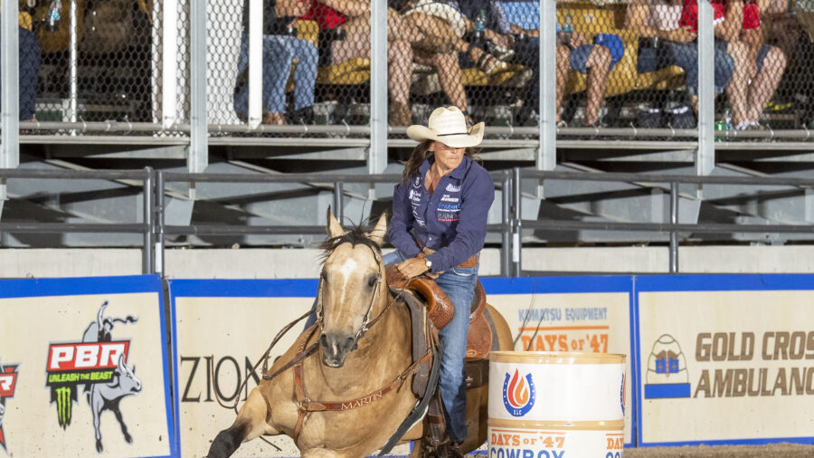 Lisa Lockhart turning the barrel on Louie