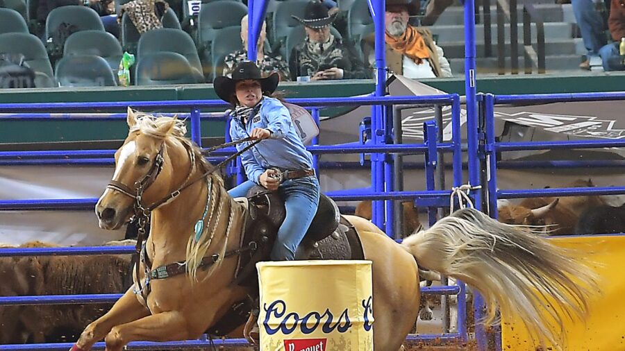 Hailey Kinsel Round Nine 2020 NFR