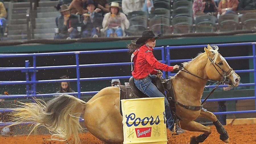 Hailey Kinsel setting WPRA standard pattern record at NFR
