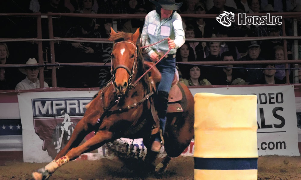 women barrel racing