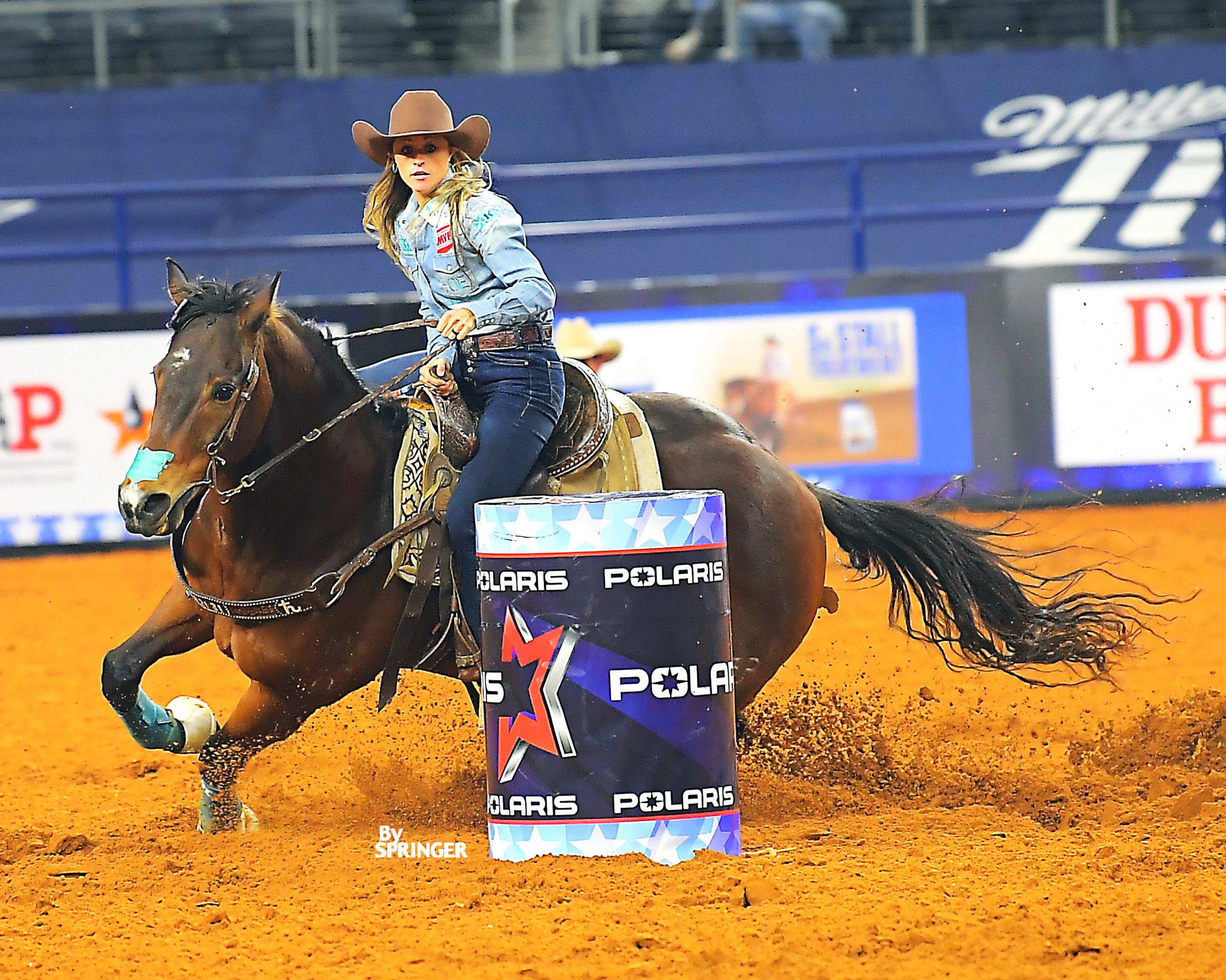 Stevi Hillman and Cuatro Fame turning a barrel at The American