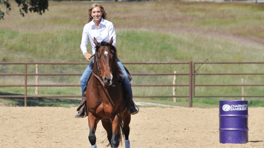 It's important to use the right amount of leg pressure in barrel racing