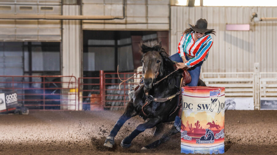 Terri Wood Gates turns the barrel at the Southwest Desert Classic Mega Run for the Money