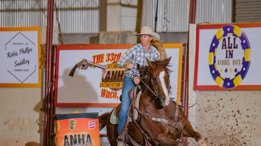 Kelly Sparks turns barrel at ANHA Shootout on One Dashing Episode