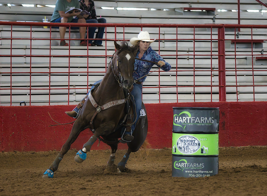 Brittany Tonozzi turns the first barrel in Old Fort Days Futurity