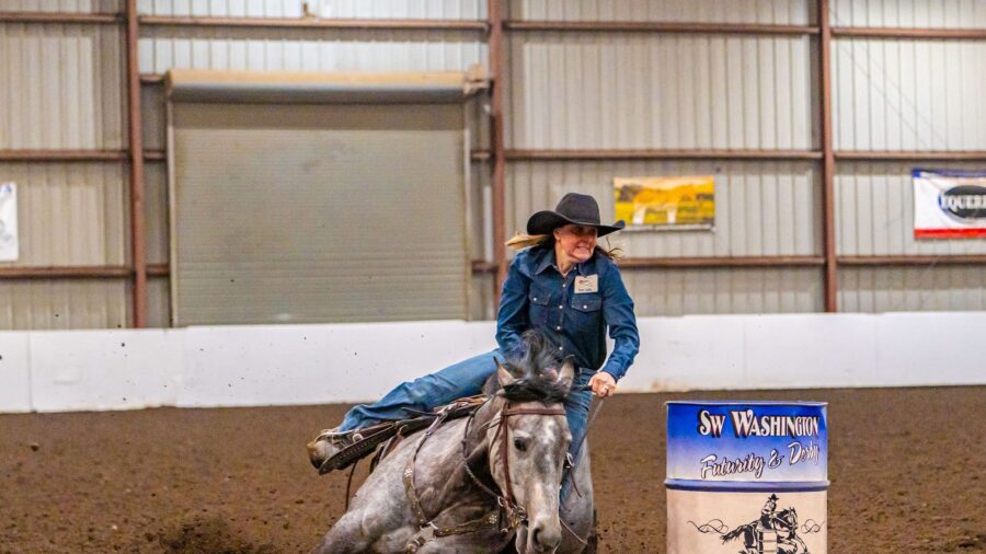 Kelsie Miller turns a barrel at Southwest Washington Futurity
