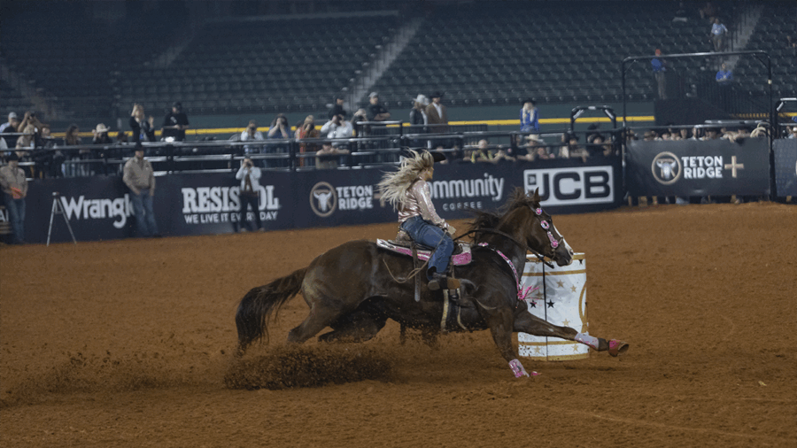 Bayleigh Choate barrel racer