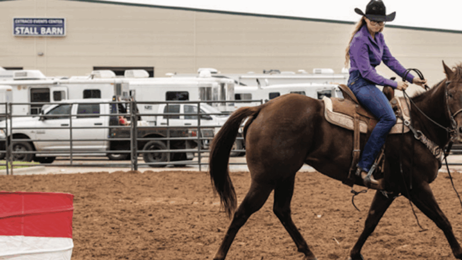 Encourage your horse’s forward motion with this relaxed warm-up drill from Suade Furr.