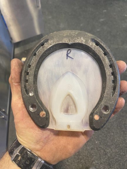 horse shoe plastic pad